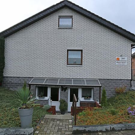 Haus Anne Hotell Neunkirchen  Exteriör bild
