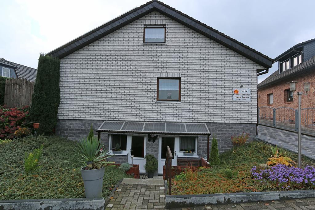 Haus Anne Hotell Neunkirchen  Exteriör bild