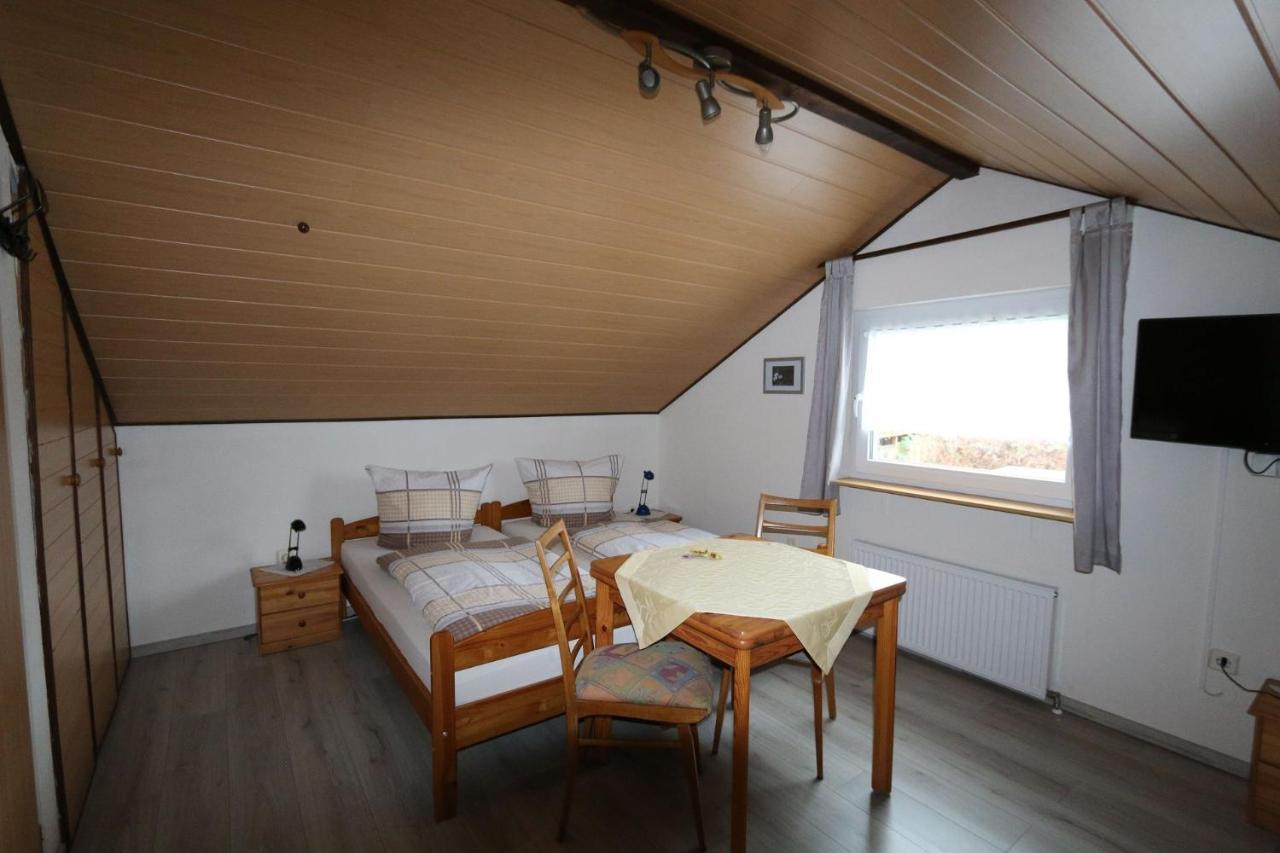 Haus Anne Hotell Neunkirchen  Exteriör bild
